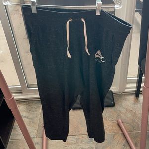 Nike charcoal dark gray size L vintage Capri